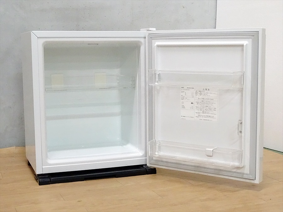 注目ブランド ###ω三菱 40Lペルチェ式電子冷蔵庫 左開き パール 